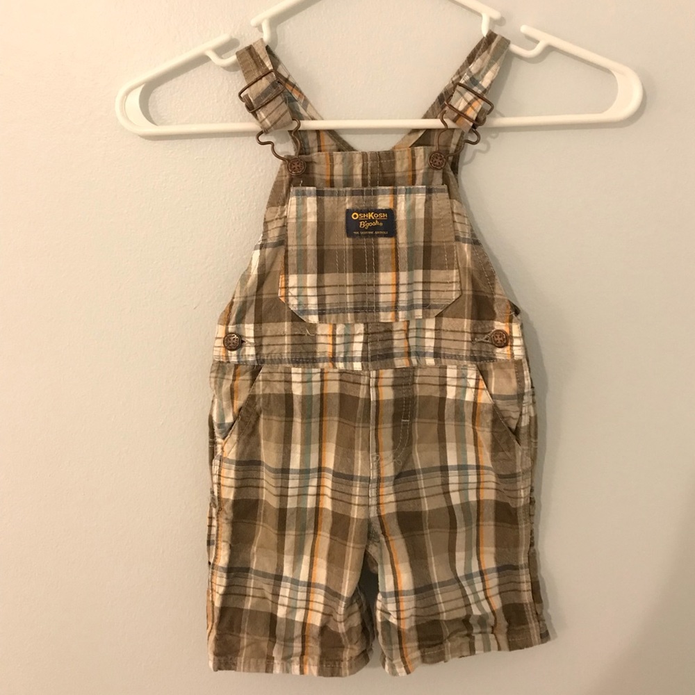 24 month Osh Kosh shorts overalls